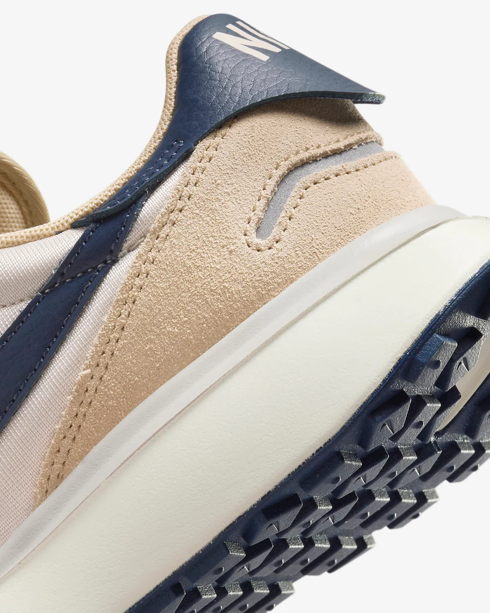 Nike Wmns Phoenix Waffle – Image 7